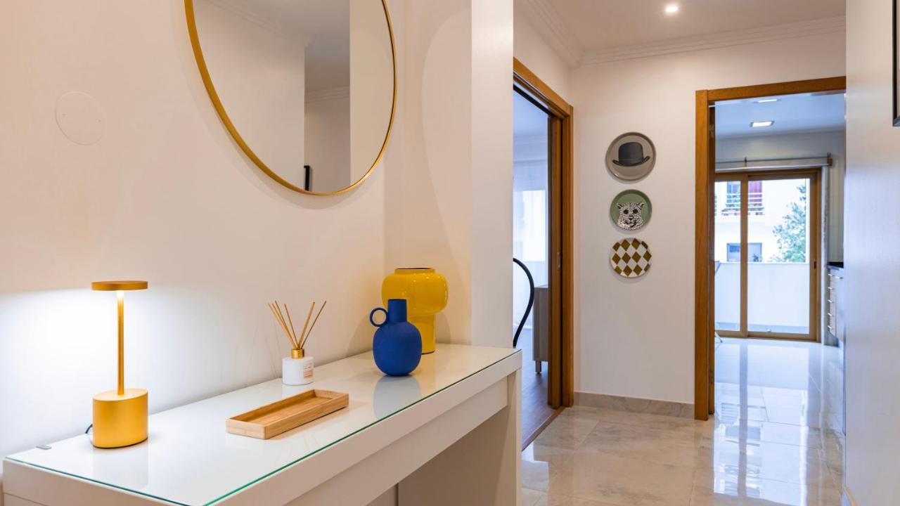 3 Bedroom Wonder W/ Balcony By Lovelystay Apartment Oeiras
