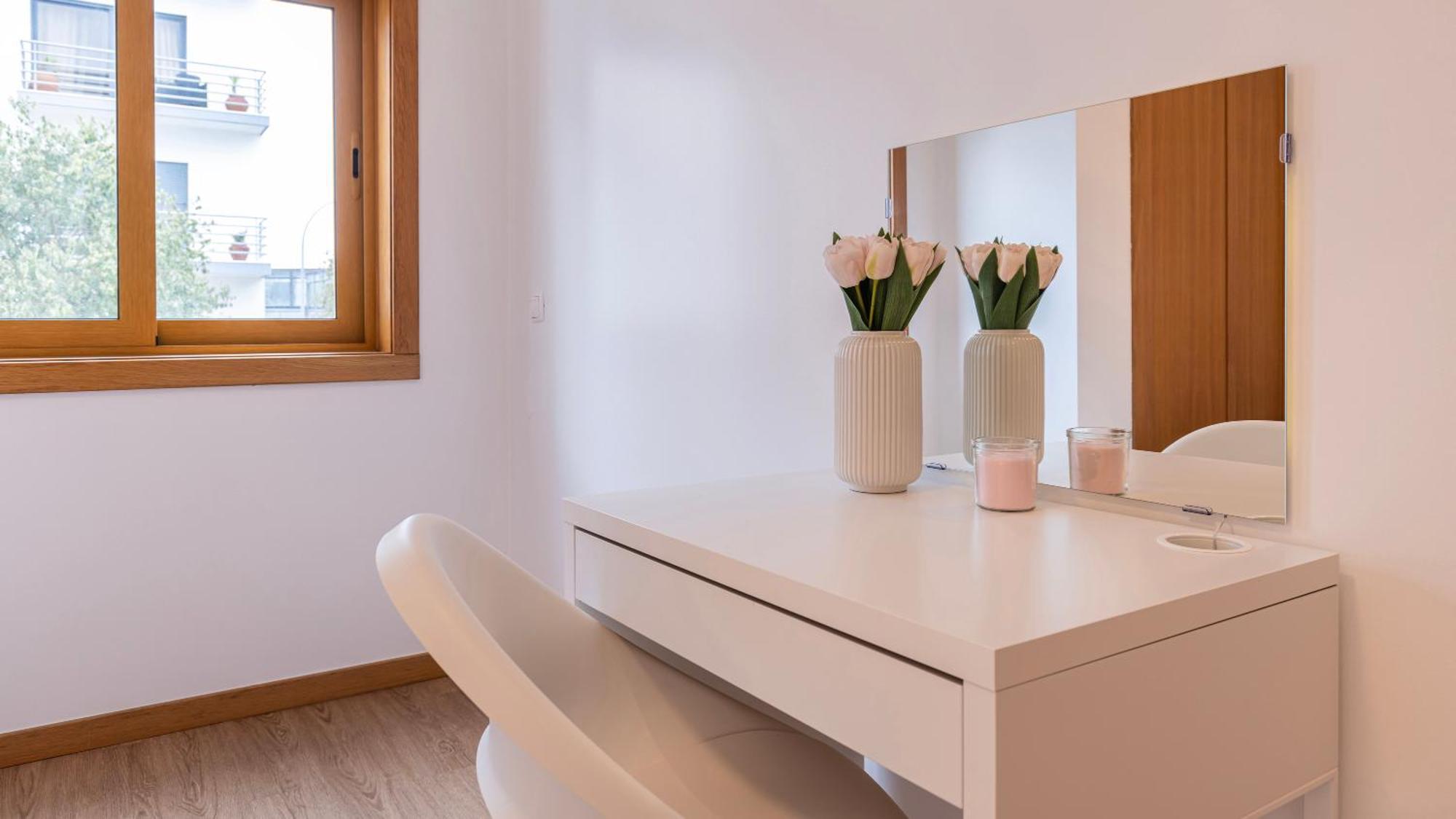 3 Bedroom Wonder W/ Balcony By Lovelystay * Oeiras